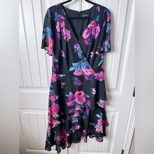 Plus size Black Floral Flowy Dress size 24